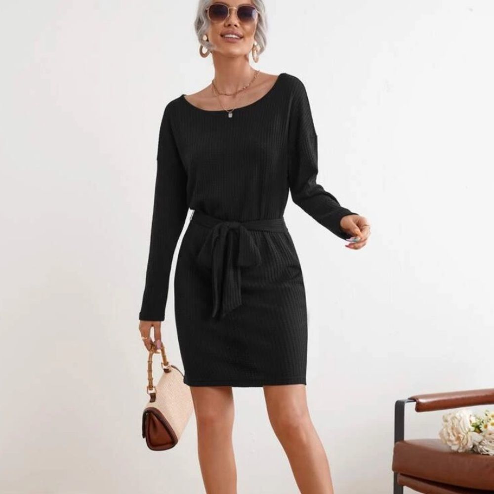 Black knit belted dress size medium in black